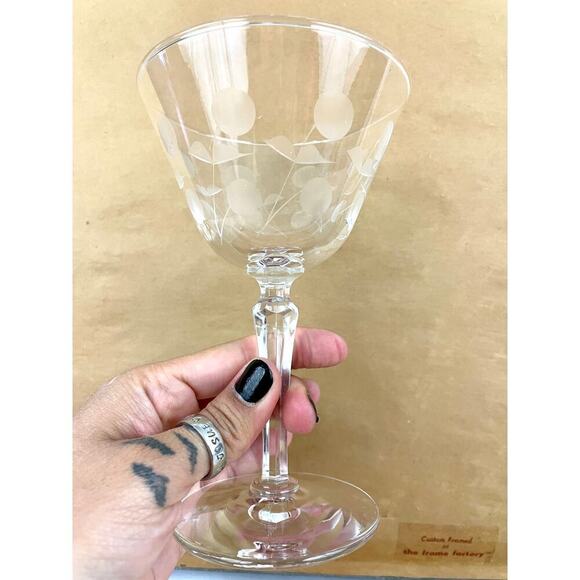 VTG Set of 2 Clear Carlton Champagne Glasses Martini Stem Libbey Glass Etched - Picture 13 of 16